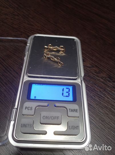 Серьги ювелирные изделия