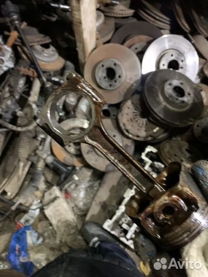 Шатун Ниссан Тиида 1.6л