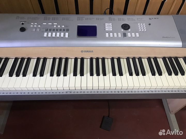 Синтезатор Yamaha DGX 620