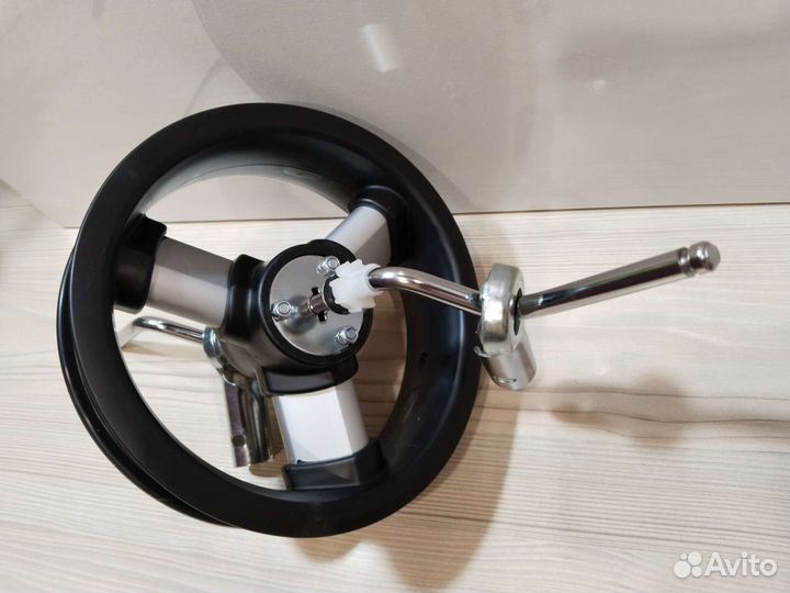 Колесо переднее для трёхколёсного велосипеда