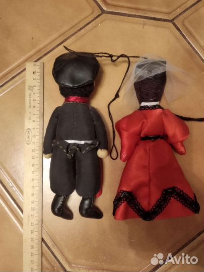 Куклы в грузинских национальных костюмах