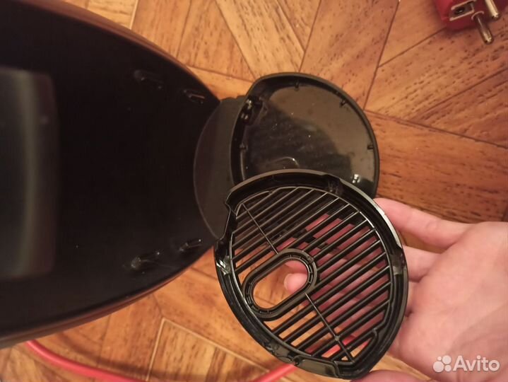 Кофемашина Nescafe dolce gusto (капсульная)