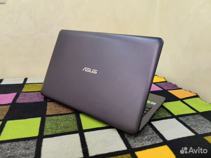 Игровой ноутбук asus R540UB-DM1164T