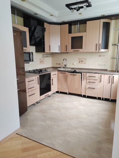 4-к. квартира, 91 м², 7/10 эт.