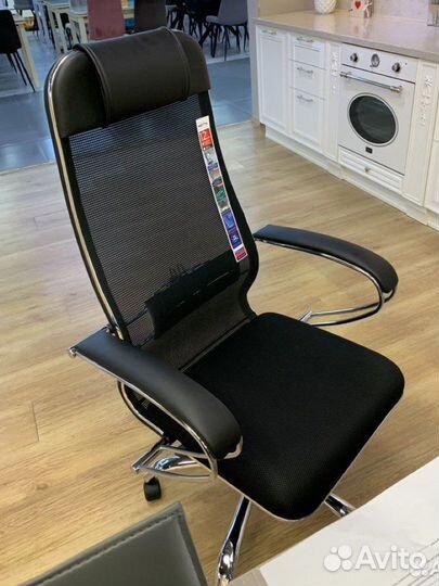 Компьютерное кресло Metta новое