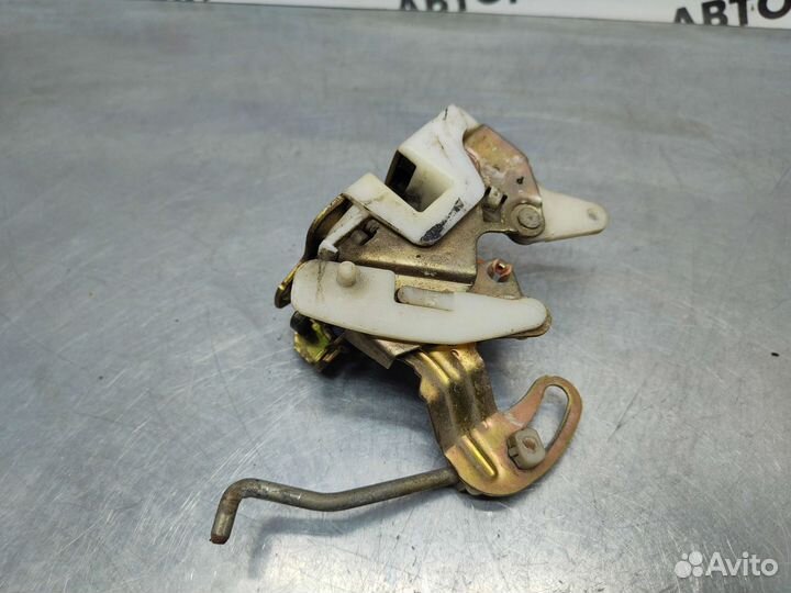 Замок двери Mitsubishi Libero CD5W 1998 г.в