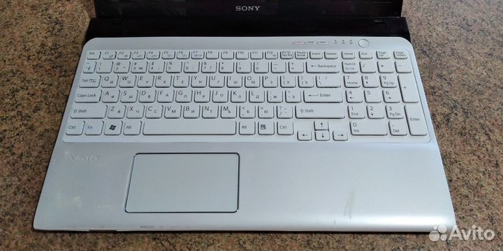 Ноутбук Sony Vaio sve151j13v