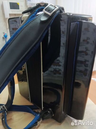 Баян 3х голосный