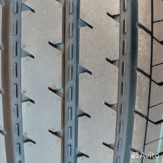 Triangle Connex Van TV701 215/70 R16C 108T