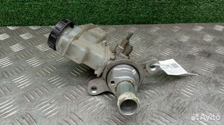 Цилиндр тормозной главный Infiniti Ex35