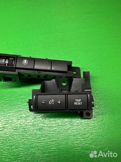 Кнопки прочее Nissan Note E13 HR12DE 2021