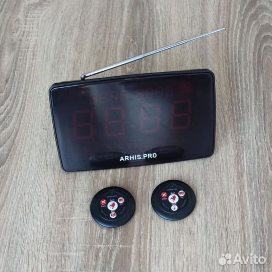 Комплект: Табло на русском и кнопка вызов официант