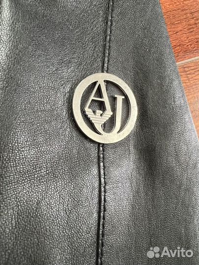 Кожаная куртка armani jeans