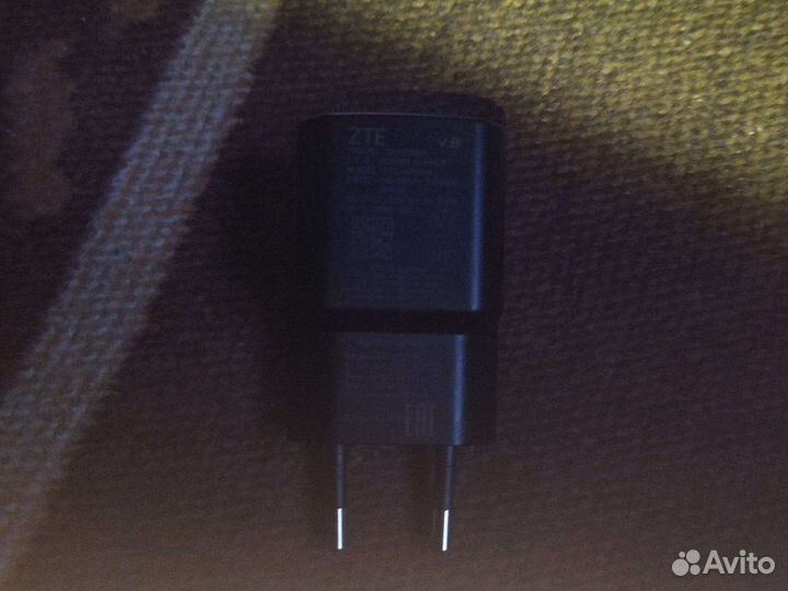 Зарядное устройство для телефона ZTE