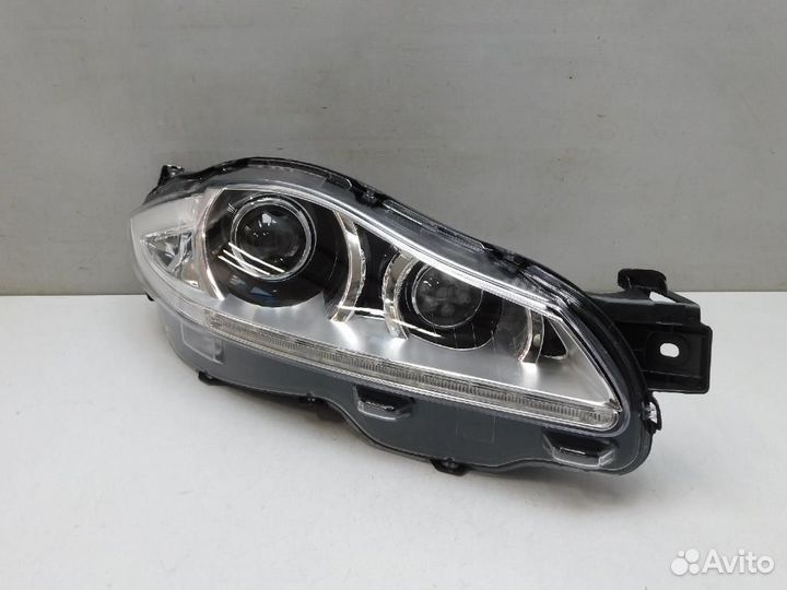 Фара правая Jaguar XJ