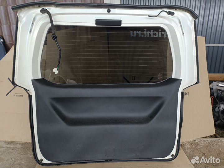 Дверь багажника Honda Stepwgn RK5