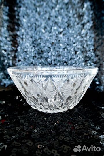 Хрустальная конфетница