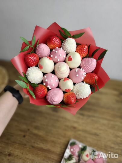 Клубника в шоколаде букет