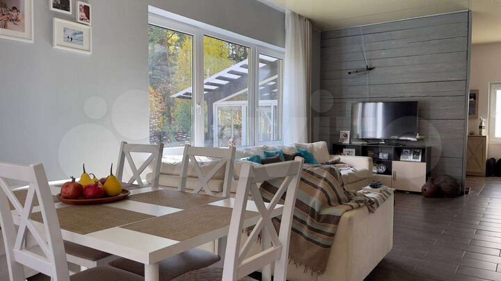 Коттедж 157 м² на участке 12 сот.