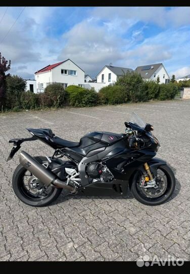 Honda CBR1000RR-R (SP ) Brembo Ohlins Akrapovic