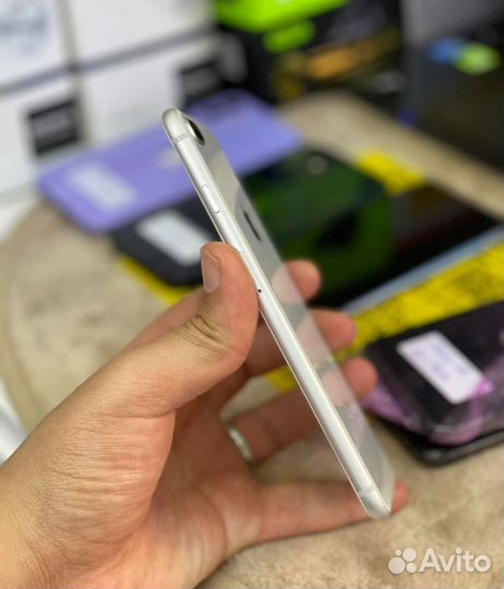 Телефон iPhone 8 plus