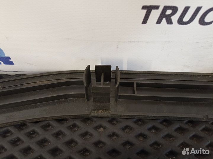 Накладка порога левого Volvo FH