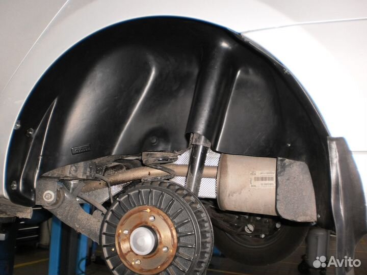 Подкрылки для Renault Kangoo / Symbol/ Clio