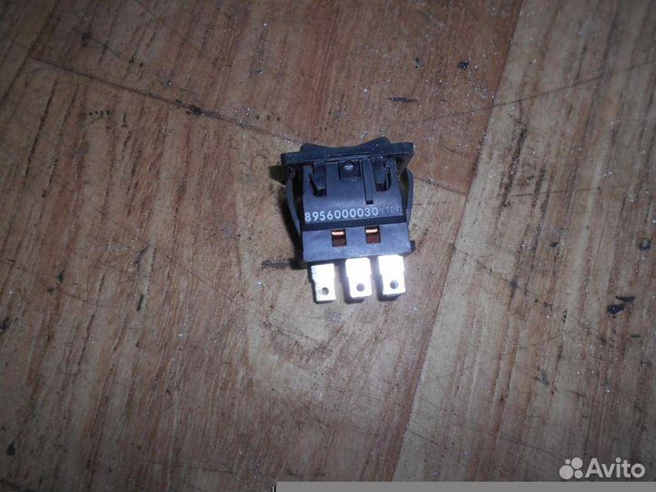 Кнопка обогрева заднего стекла Jeep Cherokee (XJ)