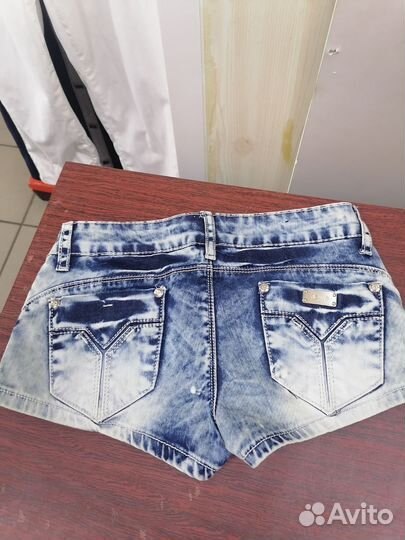 Шорты женские