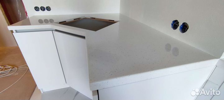 Столешницы и подоконники из искусственного камня