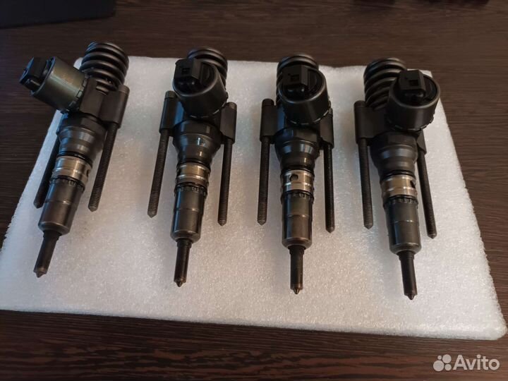 Форсунки Пассат Б6 Туран Ауди А4 А6 2.0TDI