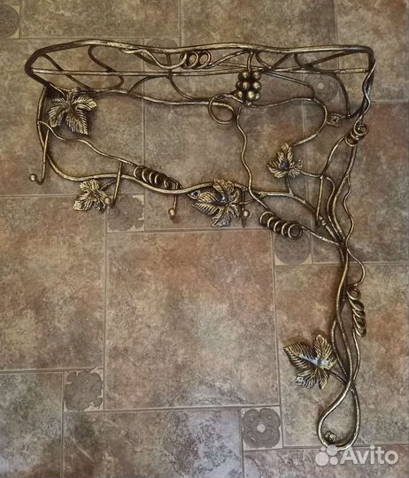 Кованная вешалка