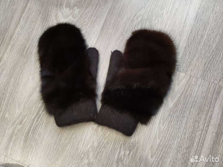 Варежки с мехом норки