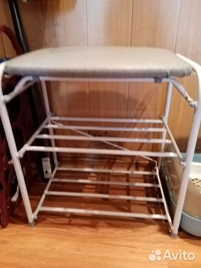 Обувница металлическаяс сиденьем