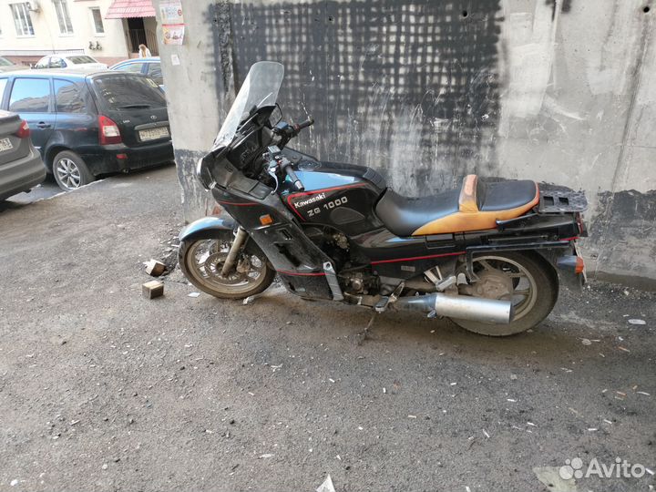 Кавасаки GTR 1000