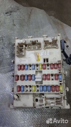 Ниссан Альмера Н 16 Салонный блок предохранителей