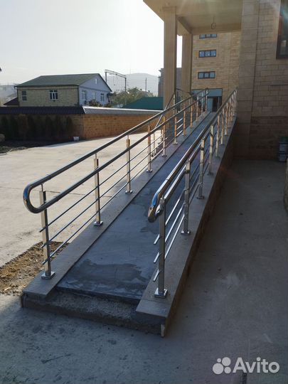 Перила из нержавейки под ключ