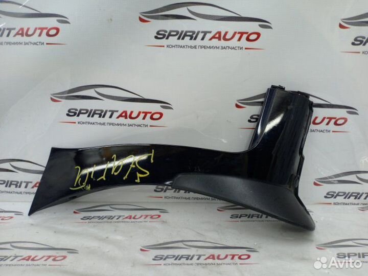 Молдинг на крыло передний левый Hyundai Staria