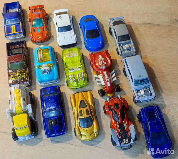 Машинки Hotwheels