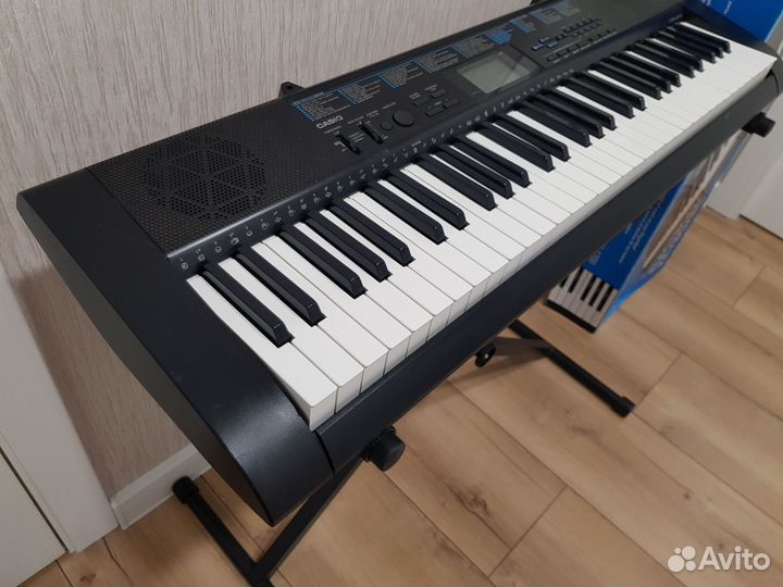 Синтезатор Casio ctk-1200 + стойка 61 клавиша