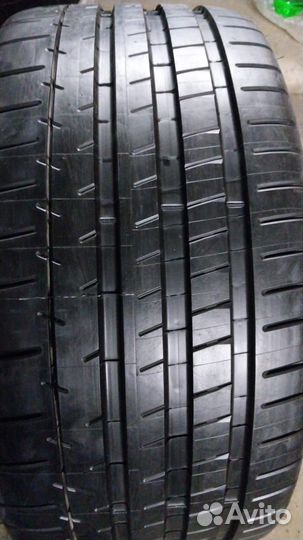 Michelin Pilot Super Sport 255/30 R21 93Y