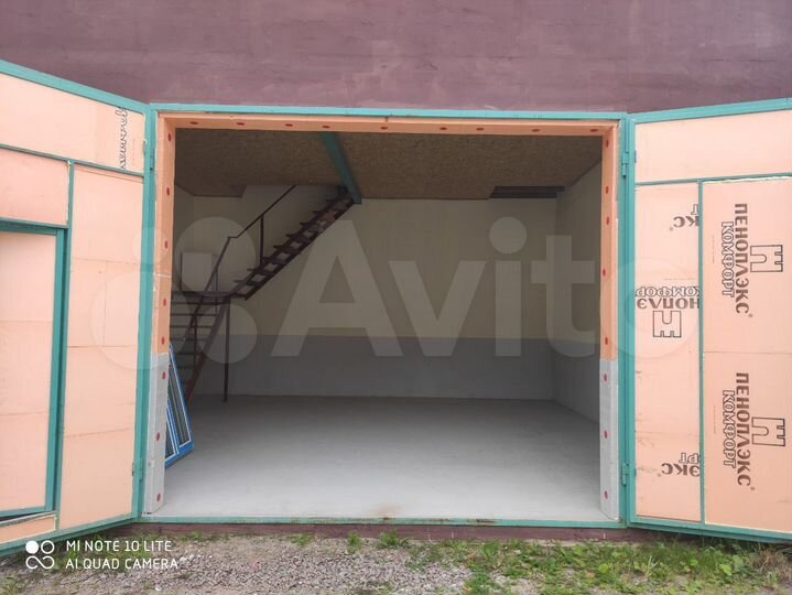 Гараж, > 30 м²