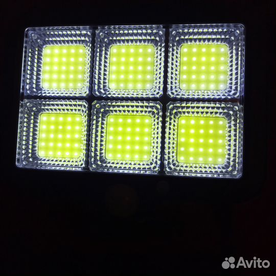 Мощный фонарь на солнечной батарее, новый