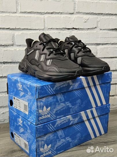 Кроссовки мужские Adidas Ozweego черные