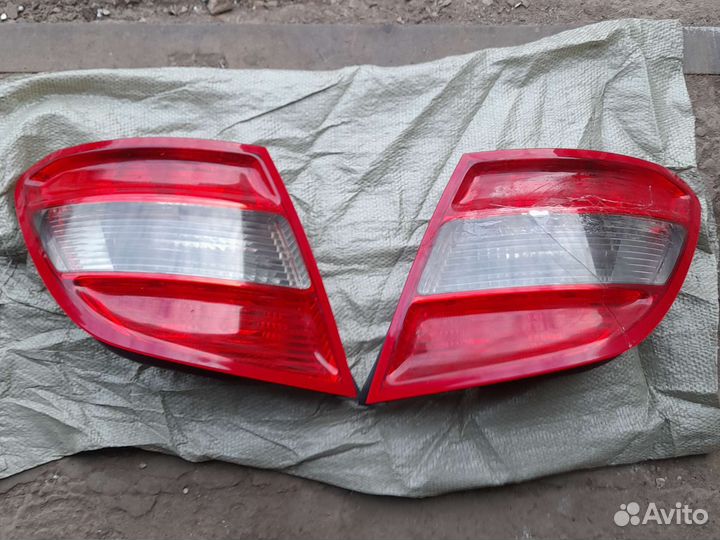 Задние фонари на mercedes w204