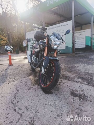 Stels Flame 200 с мотоциклистом