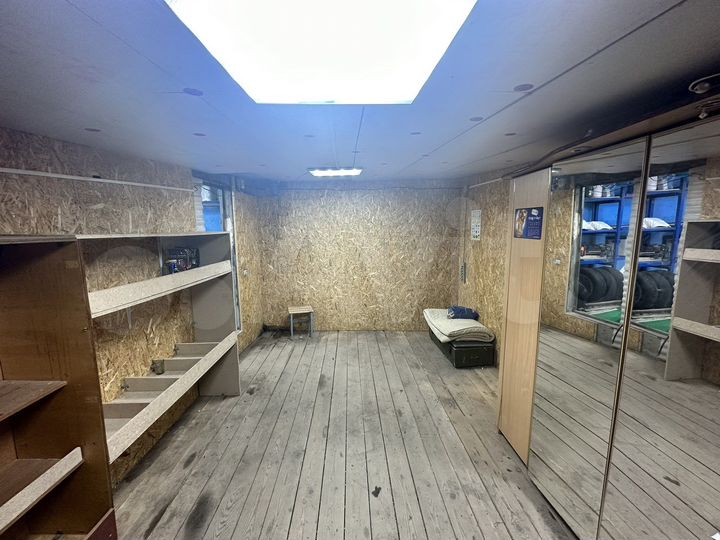 Гараж, > 30 м²