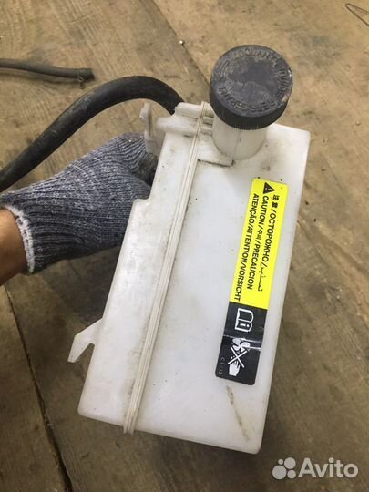 Расширительный бачок Nissan