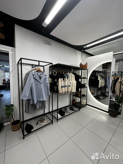 Действующий магазин женской одежды (шоурум)