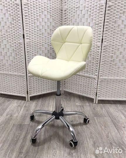 Стул мастера / косметолога со спинкой Новый в Орле